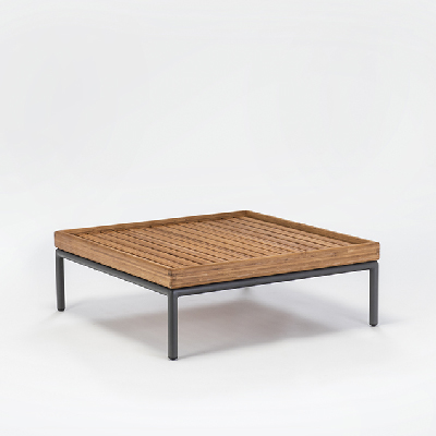 Level lounge table